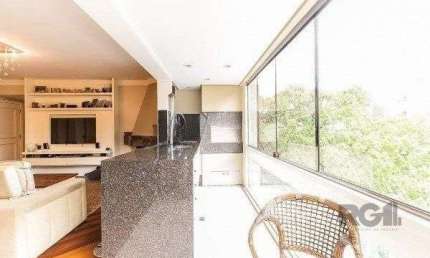 Apartamento Amplo de 3 Dormitórios com Suíte, Lareira e Infraestrutura Completa