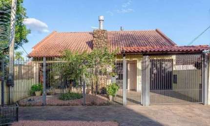 Casa com 3 quartos à venda na Rua Atlântida, 289, Ipanema, Porto Alegre