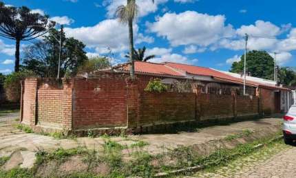 Casa com 3 quartos à venda na Rua Oiampi, 420, Guarujá, Porto Alegre