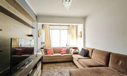 Apartamento 2 dormitórios com vaga escriturada coberta e elevador.