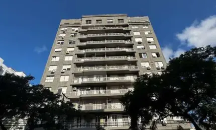 Cobertura com Vista Panorâmica para a Redenção – 4 Dormitórios, 2 Suítes – Porto