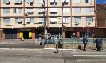 Apto 03 dormitórios desocupado - av. bento gonçalves 2199