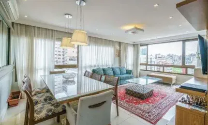 Vende-se apartamento com 3 suítes, 3 vagas e 136 m² - Petrópolis