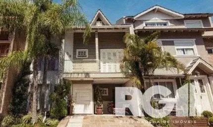 Casa com 5 quartos 240m² privativos no condomínio parque iguaçu. bairro ecoville