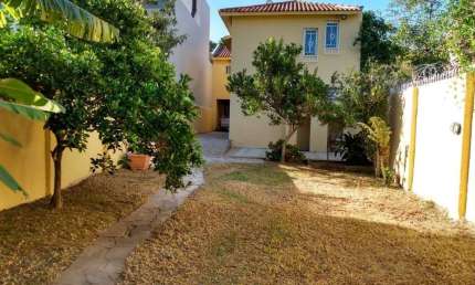 Casa ampla com pátio no Bairro Cristal, com 4 quartos