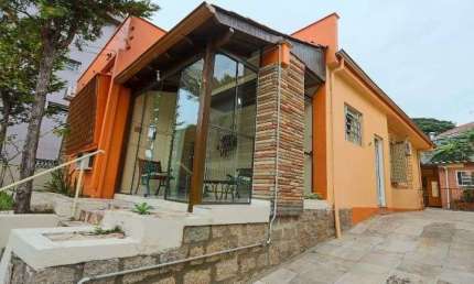 Casa com 3 quartos à venda na Rua Artigas, 214, Petrópolis, Porto Alegre