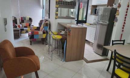 Apartamento com 1 quarto e 53m² à venda em Menino Deus, Porto Alegre.