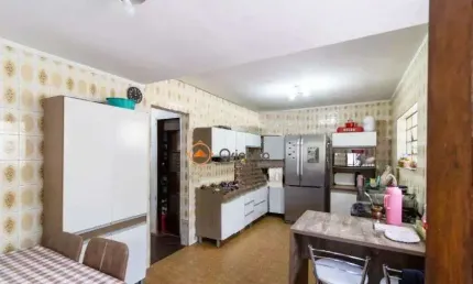 Casa com 4 quartos para alugar na Avenida dos Cubanos, 205, Partenon, Porto Alegre