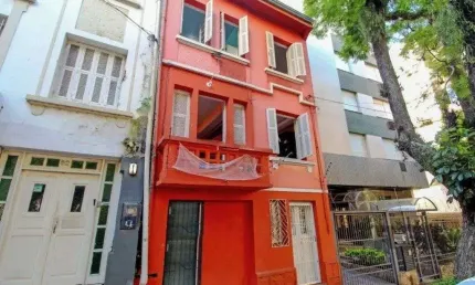 Casa com 4 quartos à venda na Rua Felipe Camarão, 66, Rio Branco, Porto Alegre