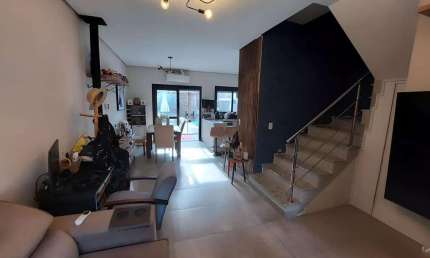 Casa de 3 dormitórios no Bairro Hípica Porto Alegre - RS