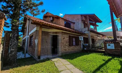 Casa com 5 quartos à venda na Rua Baldoino Bottini, 245, Hípica, Porto Alegre