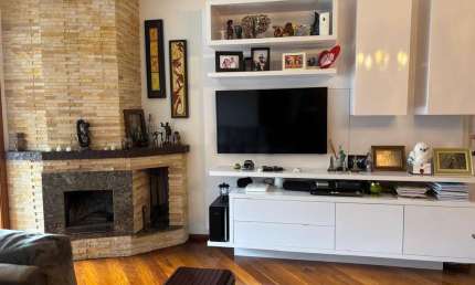Excelente apartamento 3 dormitórios sendo 01 suíte, Sacada e com Òtima Posição S