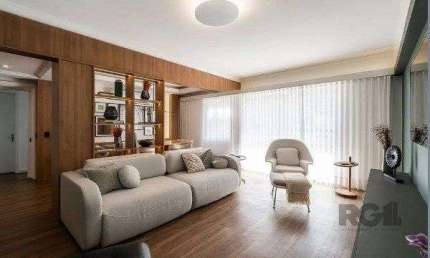 Vende-se apartamento 3 quartos com suíte e duas vagas - 134m² - Moinhos de Vento