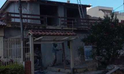 Casa com 3 quartos à venda na Rua Azevedo Sodré, 300, Passo da Areia, Porto Alegre
