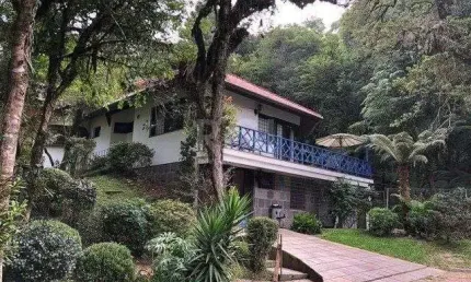 Sobrado para Venda - 295.24m², 3 dormitórios, sendo 3 suites, 2 vagas - Canela
