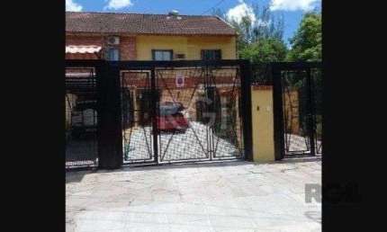 Casa para Venda - 95m², 3 dormitórios, sendo 1 suites, 2 vagas - Jardim Sabará