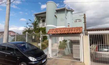 Casa para Venda - 250m², 3 dormitórios, sendo 2 suites, Partenon