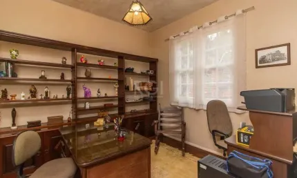 Casa para Venda - 203m², 3 dormitórios, sendo 1 suites, 2 vagas - Santa Tereza