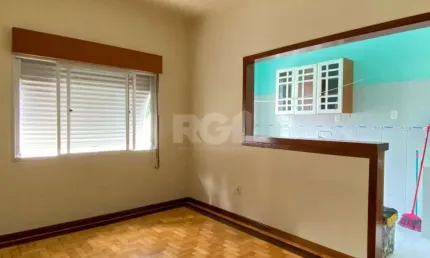 Apartamento 1 dormitório, de frente, com ótima posição solar, no Centro Históric