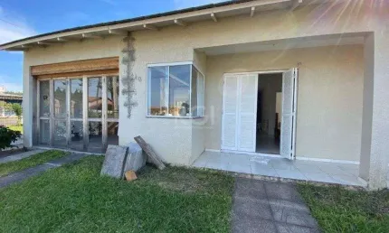 Casa para Venda - 69m², 2 dormitórios, 2 vagas - Capão Novo