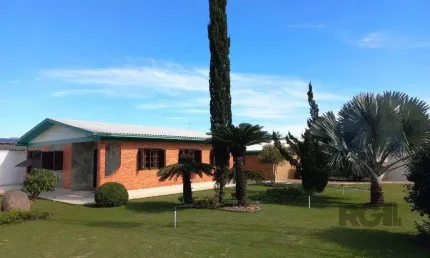 Casa 161m² - 2 dormitórios, 4 vagas no bairro Santo Onofre em Viamão