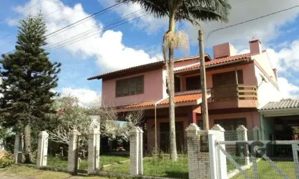 Casa com 4 quartos à venda na Rua Porto Alegre, 275, Remanso, Xangri-Lá