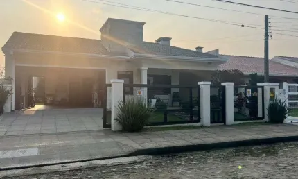 Casa com 3 quartos à venda na Rua Rio Das Contas, 1749, Centro, Xangri-Lá