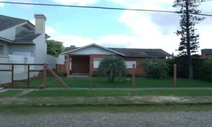Casa para Venda - 143m², 3 dormitórios, 2 vagas - Atlântida