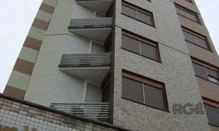 Excelente cobertura com 4 vagas no Centro de Novo Hamburgo