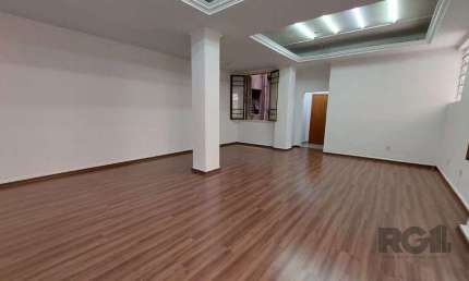 Apartarmento amplo 2 dormitórios em região comercial no Centro Histórico