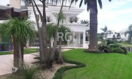 Casa para Venda - 728.71m², 6 dormitórios, sendo 6 suites, 3 vagas - Atlântida