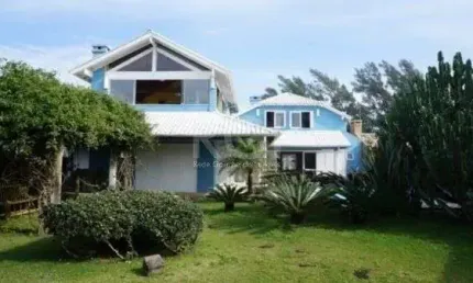 Casa para Venda - 500m², 7 dormitórios, sendo 2 suites, Atlântida