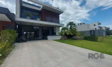 Casa em Condomínio 4 dormitórios à venda Centro Xangri-Lá/RS