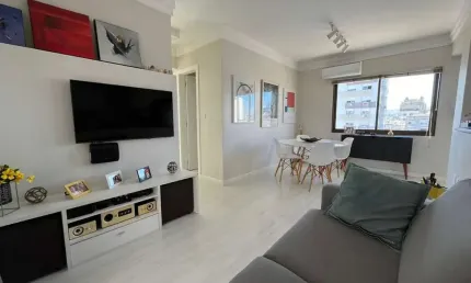Vende-se apartamento com 2 quartos, suíte e sacada com churrasqueira – 74 m² - B