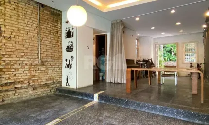 Casa Comercial para Venda - 60m², 0 dormitórios, Centro Histórico