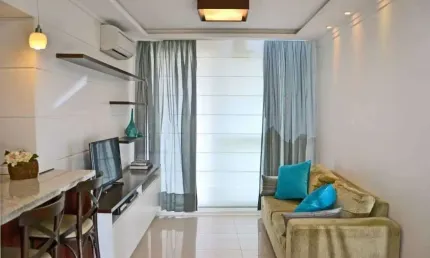 Lindo apartamento semi mobiliado, 3 quartos (1 suíte), churrasqueira e vaga.