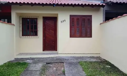 Casa / 2 dormitórios / 1 vaga / quiosque churrasqueira / pátio / bela vista / al