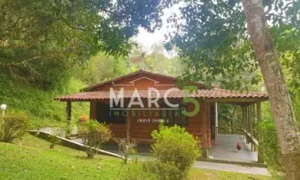 Chácara / sítio com 3 quartos à venda na Via dos Guarantãs, Granjas Urupes, Arujá, 150 m2 por R$ 590.000