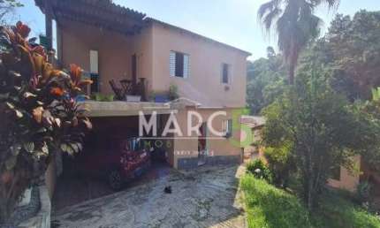 Casa com 3 quartos à venda na Rua Maria Helena, Vila Ferreira, Arujá, 232 m2 por R$ 750.000