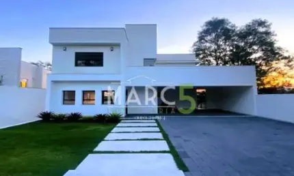 Casa em condomínio fechado com 4 quartos à venda na Rua Capri, Jardim Imperial Hills III, Arujá, 310 m2 por R$ 2.300.000