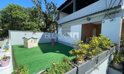 Casa com 3 quartos à venda na Rua Quiririm, --, Vila Valqueire, Rio de Janeiro