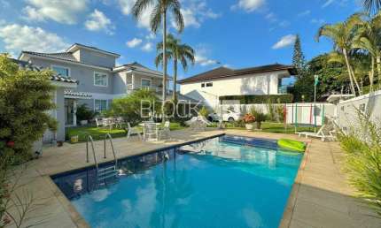 Barra da Tijuca | Casa de Condomínio 4 quartos, sendo 2 suites