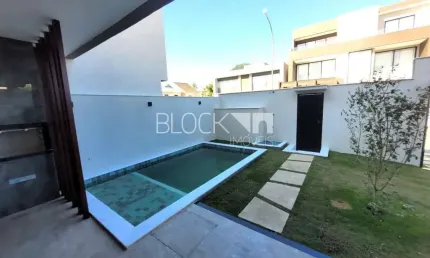 Vargem Pequena | Casa de Condomínio 4 quartos, sendo 3 suites