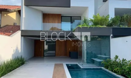 Barra da Tijuca | Casa de Condomínio 5 quartos, sendo 5 suites
