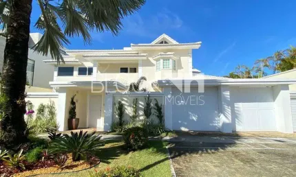 Barra da Tijuca | Casa de Condomínio 6 quartos, sendo 6 suites