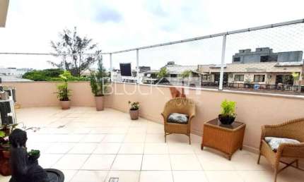 Recreio dos Bandeirantes | Cobertura 4 quartos, sendo 2 suites