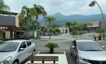 Ponto comercial para alugar na Estrada dos Bandeirantes, --, Camorim, Rio de Janeiro