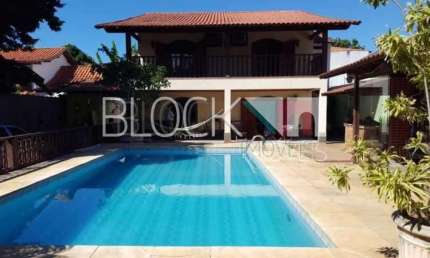 Recreio dos Bandeirantes | Casa 6 quartos, sendo 4 suites