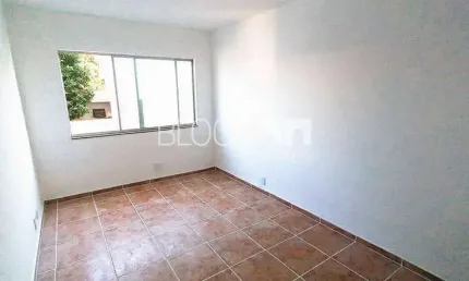 Apartamento com 2 quartos para alugar na Rua Paulo Prado, --, Oswaldo Cruz, Rio de Janeiro