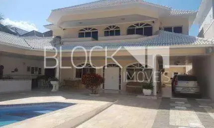 Barra da Tijuca | Casa de Condomínio 3 quartos, sendo 3 suites